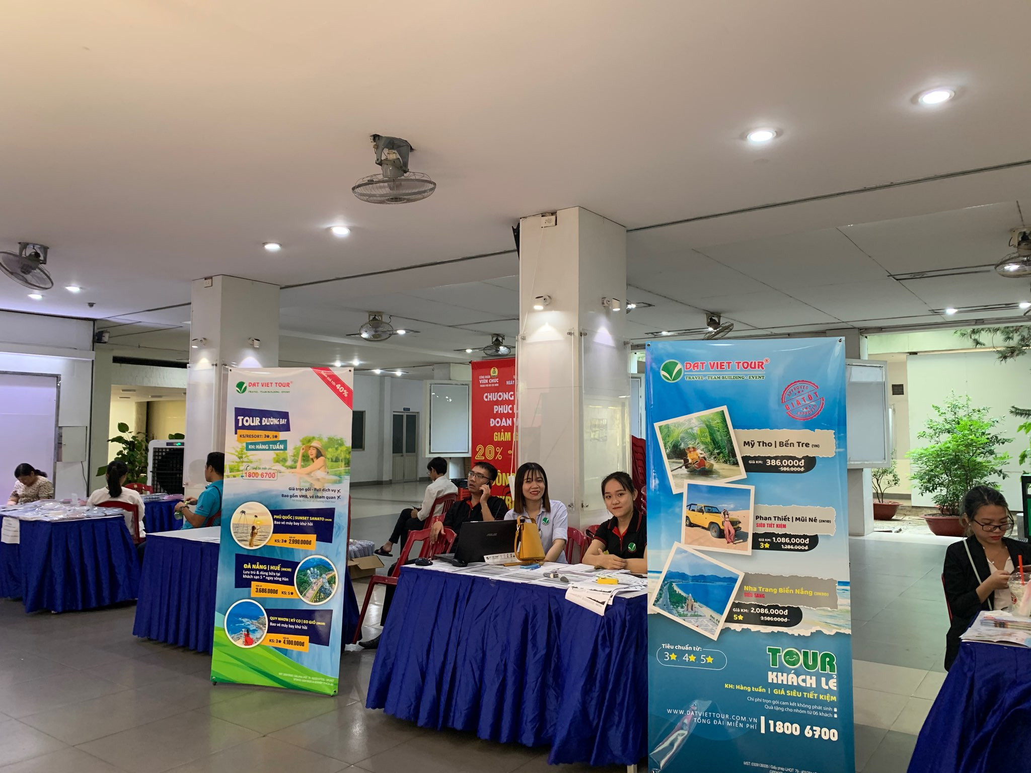 tour-re-tour-tiet-kiem-tai-ngay-hoi-viec-lam-2020